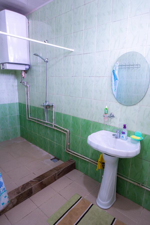 Guest House Etnodom Jalal-Abad Esterno foto