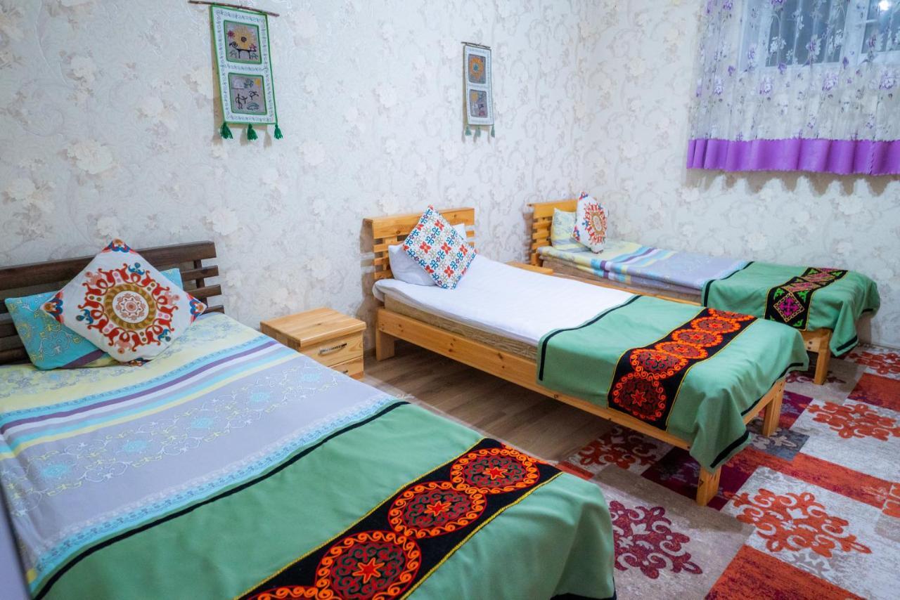 Guest House Etnodom Jalal-Abad Esterno foto