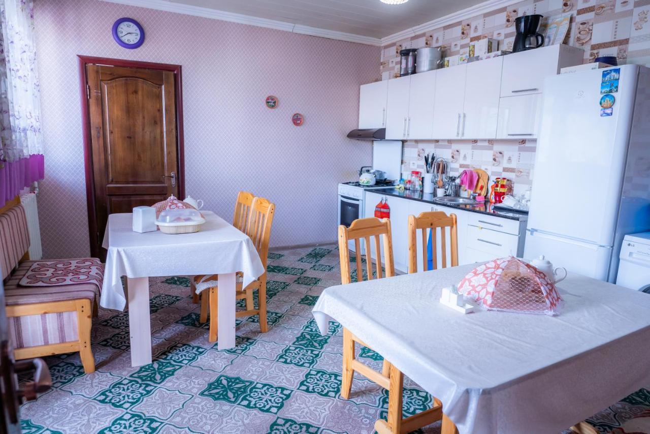 Guest House Etnodom Jalal-Abad Esterno foto
