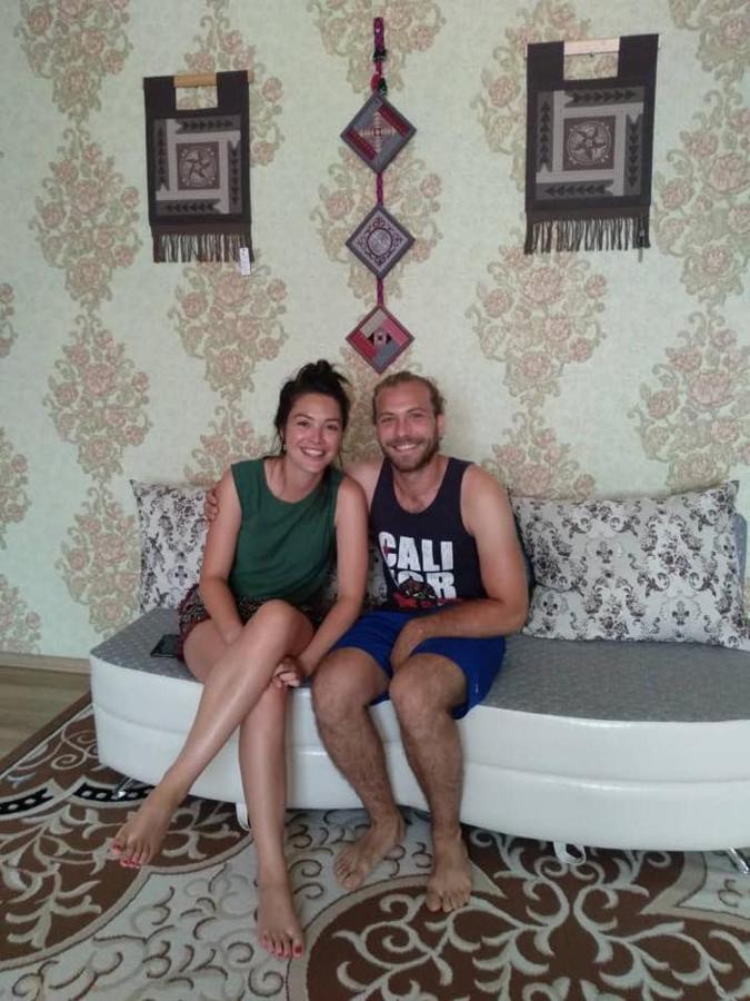 Guest House Etnodom Jalal-Abad Esterno foto